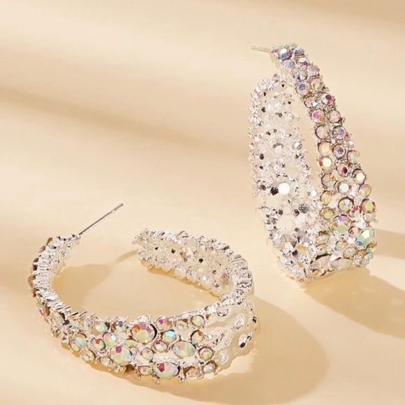 Jewelry - 🆕3/$30 Rhinestone Drop Earrings